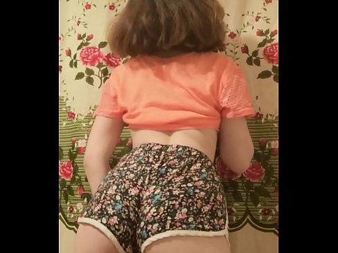 ❤️ Gadis muda seksi menanggalkan celana pendeknya di depan kamera ❤❌  Sex di id.ttsex.ru